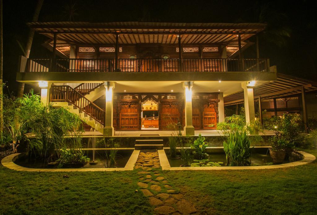 Candidasa Oceanfront Citakara Sari Villas מראה חיצוני תמונה